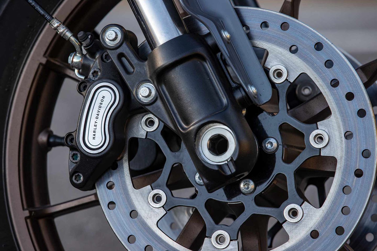 2022 harley low rider brakes