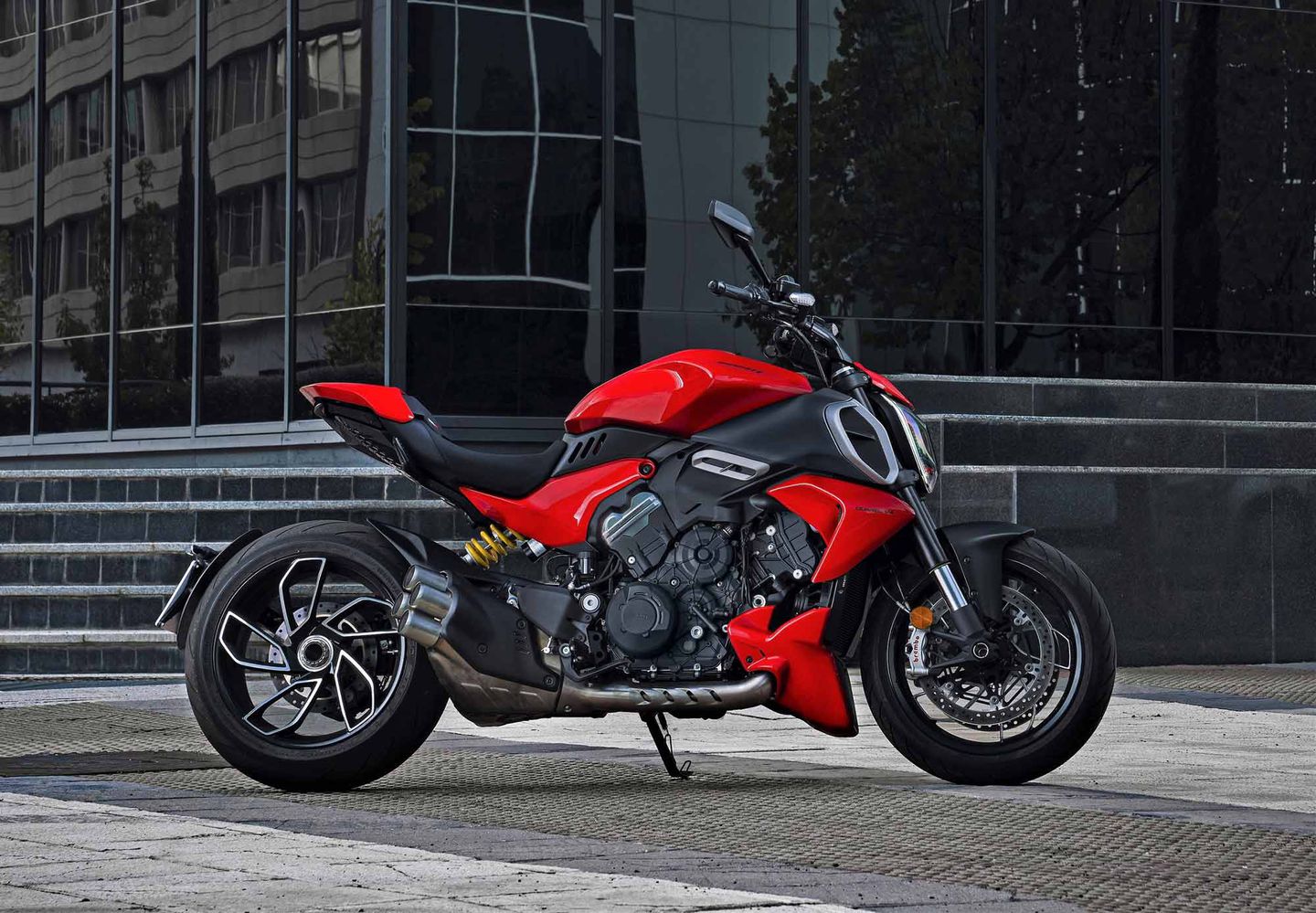 2023 Ducati Diavel V4